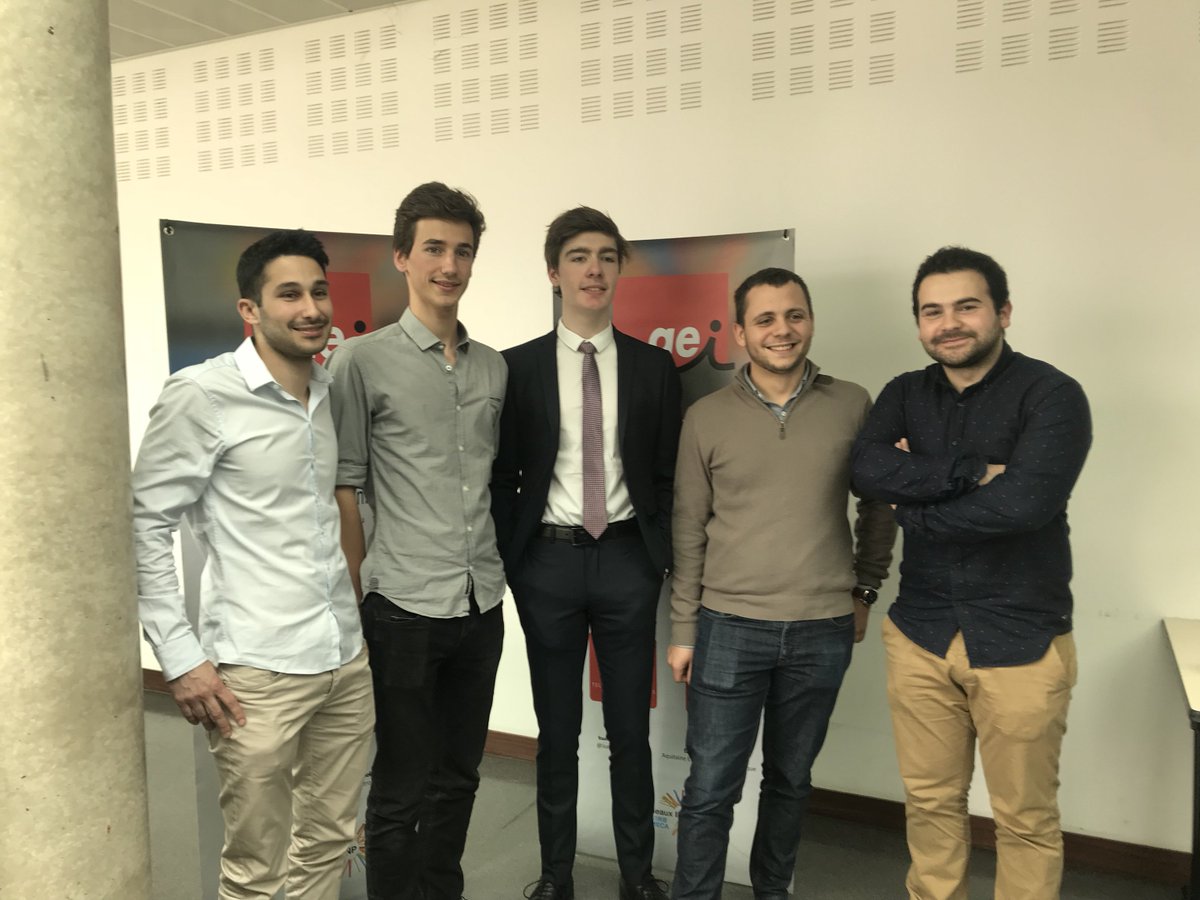 ENSEIRBMATMECA's tweet photo. Ce midi a eu lieu le cocktail de passation de la junior entreprise @JuniorAEI @ENSEIRBMATMECA. Merci à la nouvelle équipe pour l’organisation 😄 https://t.co/00UFhuEG1o