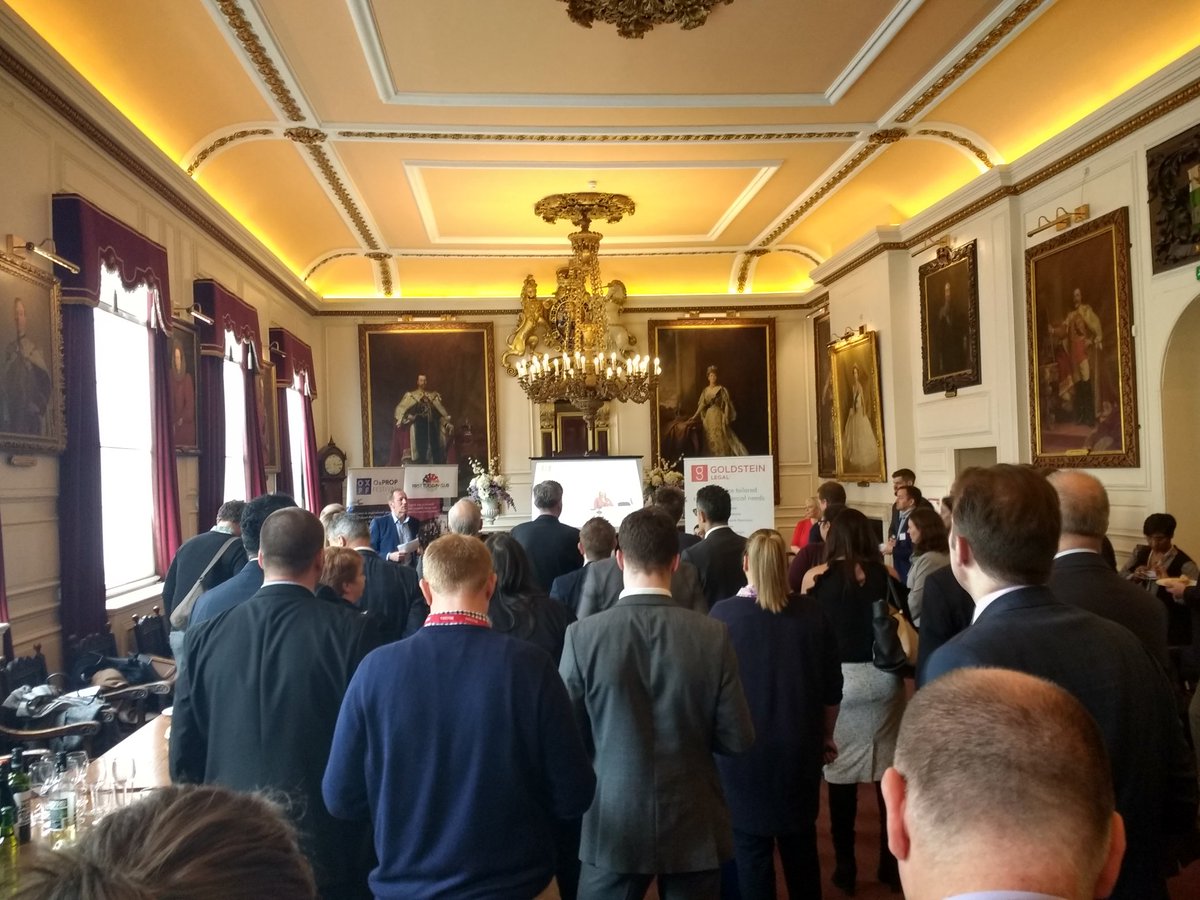 paddy_pringle's tweet photo. @vailwilliams enjoying an insightful talk discussing the local strengths and weaknesses of the Windsor market #RoyalWedding #PDR #Windsor #tvtap #tvproperty #firsttuesdayclub #ONTOUR https://t.co/PZKfwvJj0v
