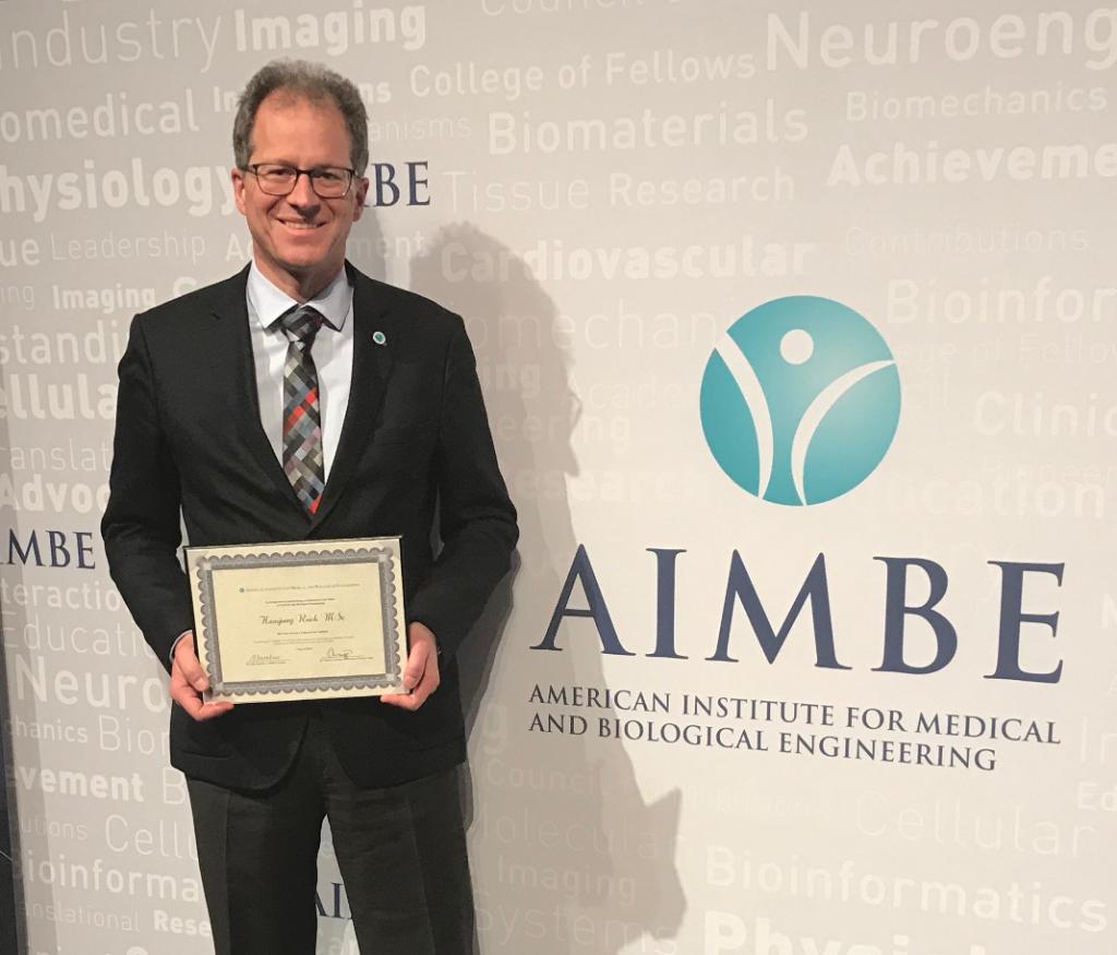 PGDeutschland's tweet image. Respekt und Gratulation! P&amp;amp;G-Forschungsexperte Hansjörg Reick ist ins College of Fellows der @aimbe berufen worden. Wir von @PGDeutschland gratulieren unserem Kollegen! #Spitzenforschung #Innovation #OralCare