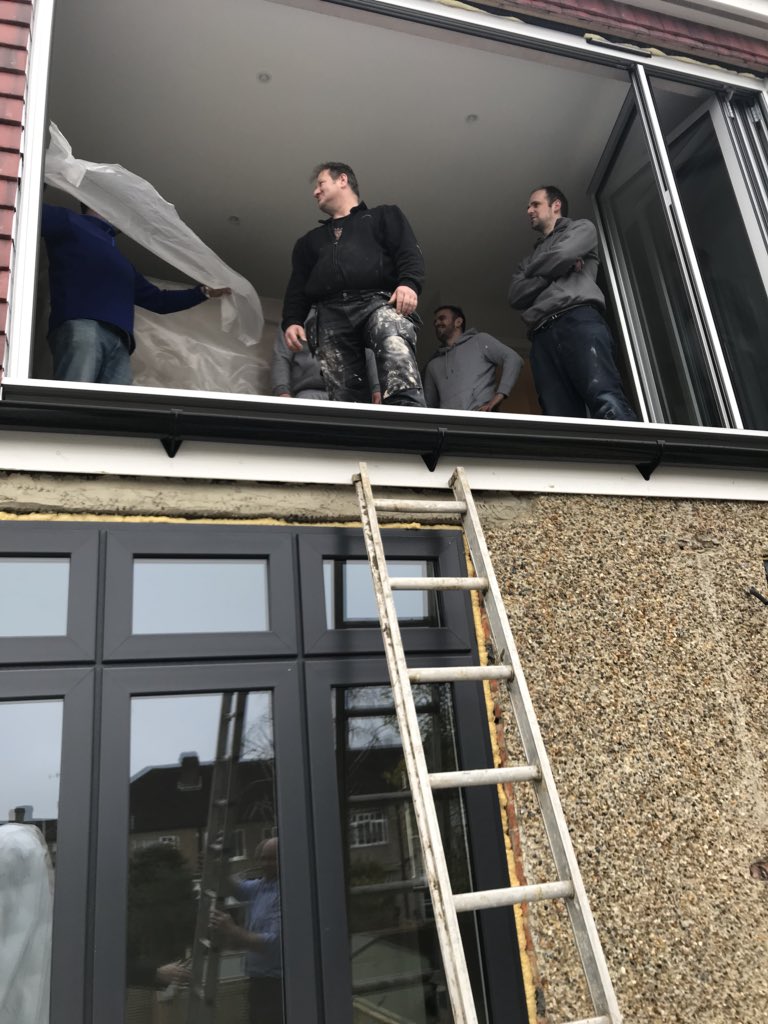 bedpostsurbiton's tweet photo. @Harrison_Spinks Super king divan would not go up the stairs so there was only one option..........up over flat roof and up into loft conversion. https://t.co/k2xtgbSDeT
