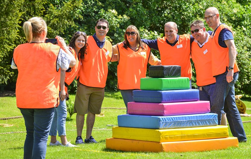 teambuilding4u's tweet photo. Your team is the face of your business and so you need to make sure their morale is high. Boost this even further with our team building activities! https://t.co/SW3ssFUbqq