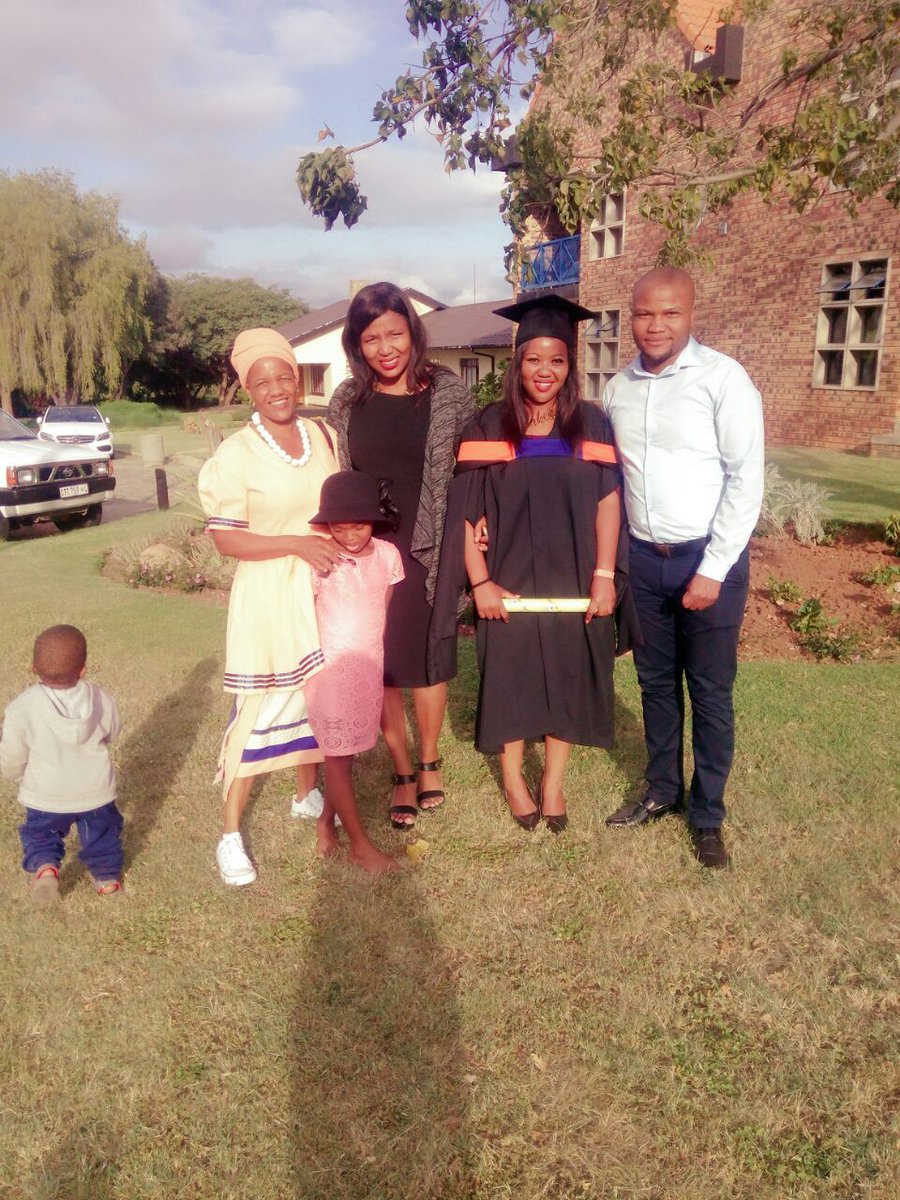 AnnaBest tweet media