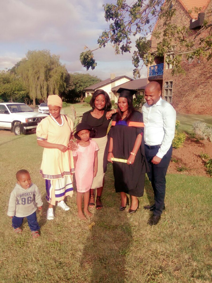 AnnaBest tweet media