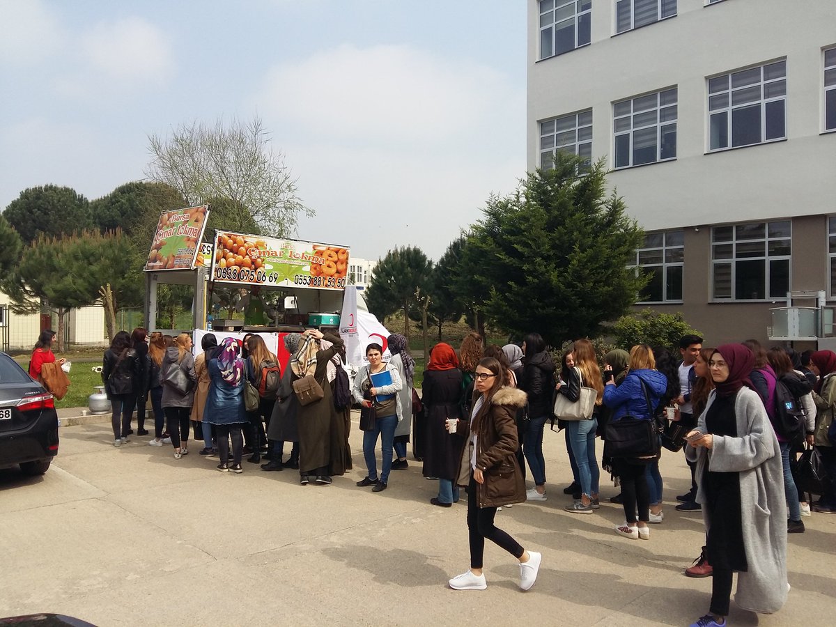 Bursa Çınar Lokma bursalokmacim.com 
Bugün ulu Cami Şehit lokması dökecek bekleriz öyle saati