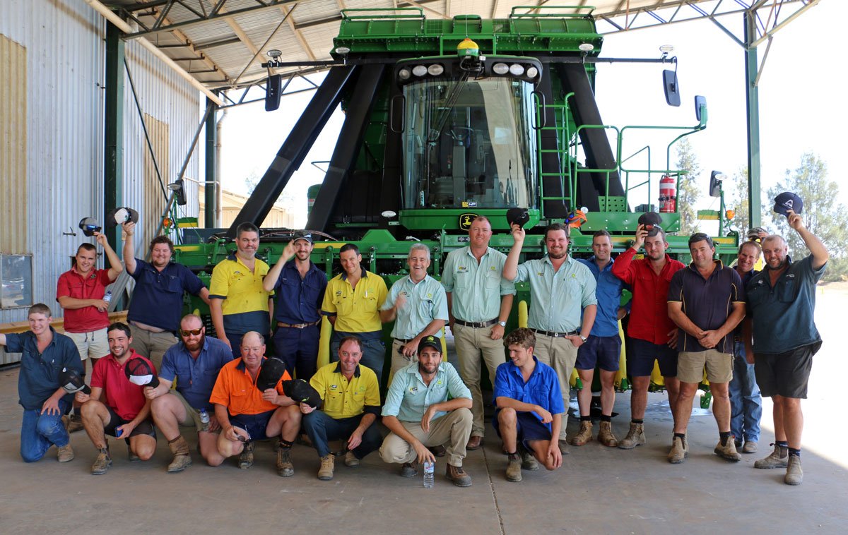 hutcheonpearce's tweet photo. 2018 Cotton Picking prep is well under way! Pictured here are Griffith and Finley branch staff at the Hutcheon &amp; Pearce 7760 Cotton Picker Workshop, from left, Matt Sanders, Simon Soligo, Tony Glennon, David Kidd, Charlie Hitchenor, Trent, Royston and Shaun Flood. #JDNA #Cotton18 https://t.co/8bvn07mVl4