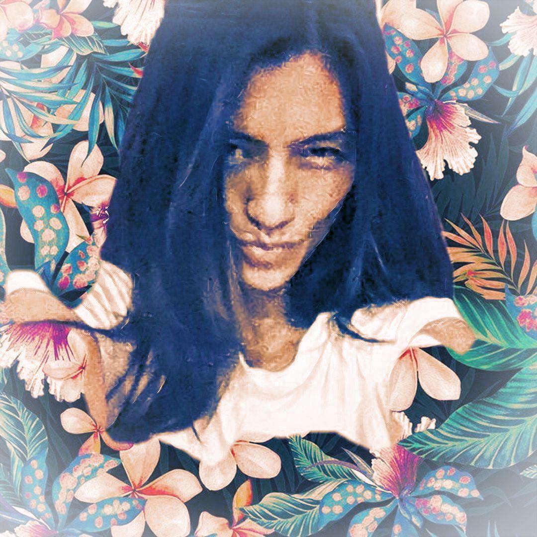 juliaheredia1's tweet photo. Buenos días 
1398 days in thai prisión 
4 children are waiting for her... 
#WhereAreHumanRights ??? 
1398 days kidnapped #Shame #World 😢
#Freeyuyee 
#FREEYUYEE1398 
@UNHumanRights #Zeid 
#GlobalGoals #PeaceAndJustice #global16 
@antonioguterres 
Enough suffering 💔 https://t.co/ibpzPvkaer