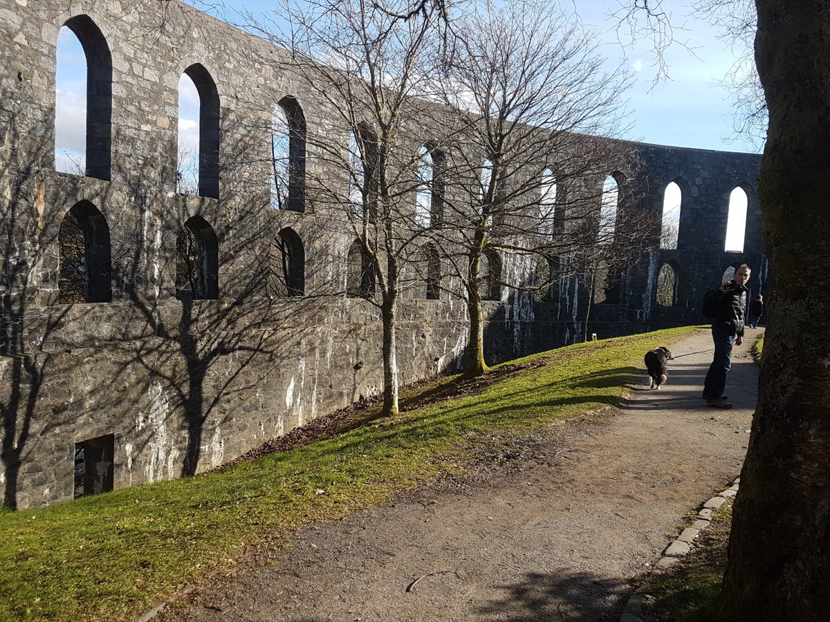 Getthepicture4's tweet photo. Right, back from hols in #Oban with lots of ideas and material for #artworks Just need to DO IT now! #Motivation #ArtisticTuesday #EasterHolidays #kidsoffschool #notimetothink https://t.co/yW2HrrZSal
