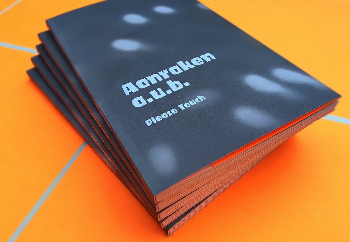 krollermuller's tweet photo. KUNSTGESCHENK -In de @MuseumweekNL krijg je bij ons Aanraken a.u.b. – Please Touch van Christiaan Weijts cadeau. Het is het eerste Kunstgeschenk, waarmee het  Instituut voor Kunst en Kritiek (IKK) het denken over kunst wil stimuleren. 
Info @westdenhaag: https://t.co/ysbq3iy9Zi https://t.co/2H7rFGSxno