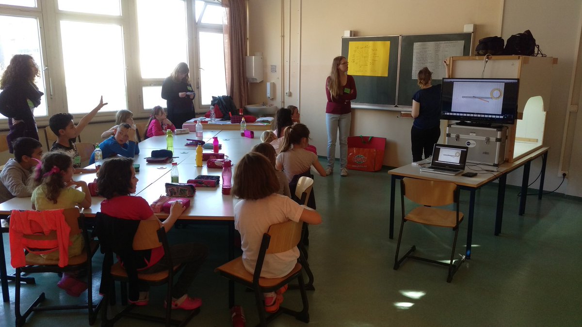 PiXEL_Fernsehen's tweet photo. Zweites Ausbildungsjahr zur Erzieherin. Trickfilmprojekt mit einer zweiten Klasse. Betreut durch die Medienpädagogen der TLM, PiXEL und Medienwerkstatt. https://t.co/W3H4Zv06jk