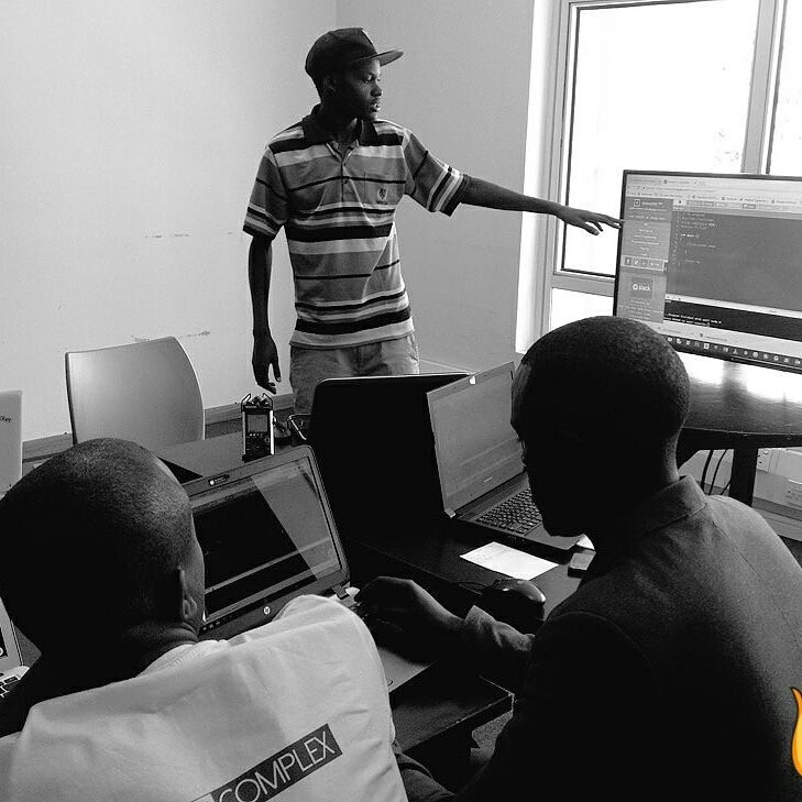 BitHubAfrica's tweet image. Our programmer, David Kimolo conducting a class at Moringa  School where he went through the basics of C++ and got the students up to speed on how to set up the coding environment, the compiler and the basics of C++ language. #BlockchainTechnology #BlockchainProgramming