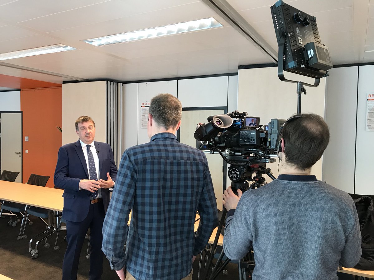 bjorncrul's tweet photo. Collega @RoelandVDD interviewt @Febeliec voor Z-Energy over de concurrentiepositie van Belgische industriële verbruikers van gas en elektriciteit. Volgende dinsdag @KanaalZ. #Comm2B #thecontentcompany #energy https://t.co/qMewOG3Uny