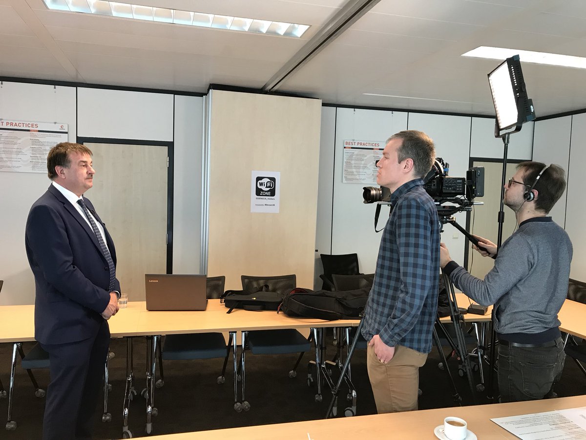 bjorncrul's tweet photo. Collega @RoelandVDD interviewt @Febeliec voor Z-Energy over de concurrentiepositie van Belgische industriële verbruikers van gas en elektriciteit. Volgende dinsdag @KanaalZ. #Comm2B #thecontentcompany #energy https://t.co/qMewOG3Uny