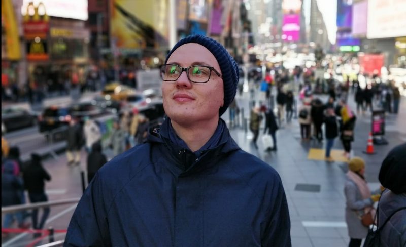 "Så gjorde jag en viral video på 20 minuter – och nådde 2 miljoner svenskar"

#contentmarketing #video #videomarketing #DigitalMarketing
#Capcito #Fintech
capcito.com/blog/sa-gjorde…