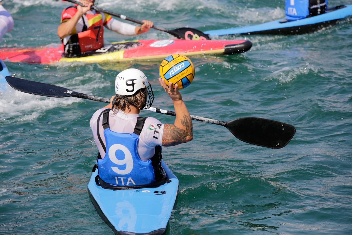 È a questo che serve lo #sport: a farti arrabbiare nel posto giusto, a prenderti rivincite, a capovolgere quel misto di sentimenti neri che hai dentro quando sei adolescente e non hai ancora mezzi per farti valere. Orgoglio e ribellione.  Nadia Comăneci
