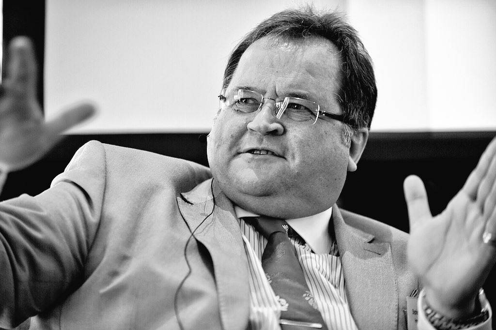 WvdMPhotography's tweet photo. Panel discussion about PGMs underway chaired by @zbswanepoel at the Breakfast Indaba. #eventphotography #wynandvandermerwe #breakfastindaba @joburgindaba @JuniorIndaba @pwc_za @jpmorgan @CountryClubJHB @AngloAmericanZA @Implats @SFAoxford https://t.co/gODTl4SsPf