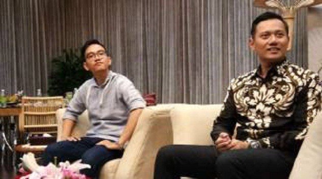 hallomonitor's tweet photo. Gibran Setuju AHY Dampingi Jokowi https://t.co/3alIrH7baQ https://t.co/FF3ep50KBR