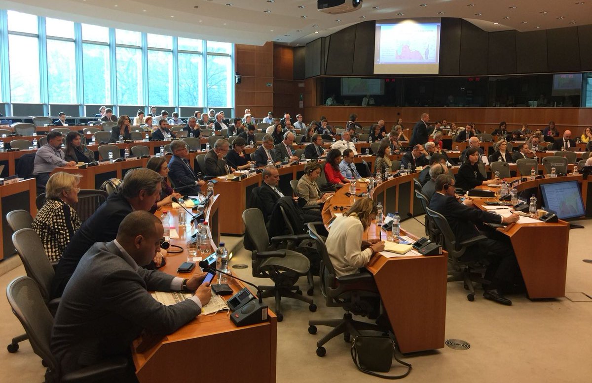 EGardini's tweet photo. #Bruxelles Assemblea politica del #Ppe. Recenti sviluppi in #Libia e in #Siria: cosa può fare l’#UE?
Relatori l'ex Primo Ministro libico Mahmoud #Gebril e l'advisor francese Michael #Benhamou https://t.co/6nYZUNqfSg