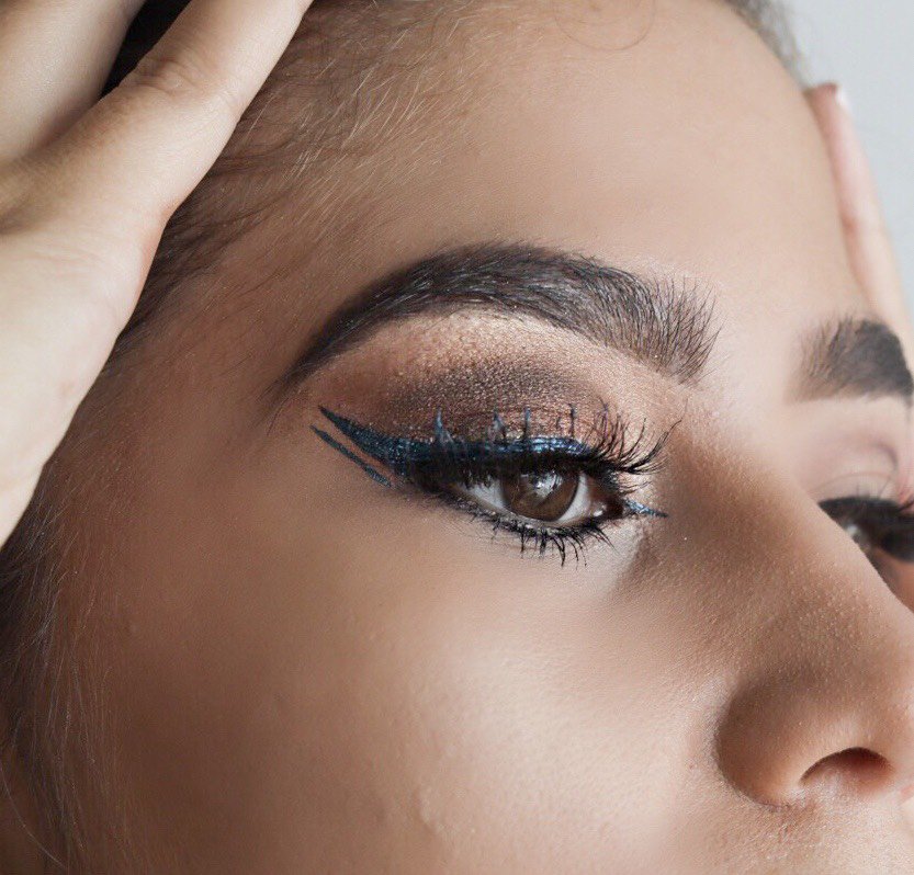 RevlonSA's tweet photo. Our fav @NadiaJaftha shows us how to get some sleek and sassy looks with our new #ExactifyLiquidLiner #ThisIsHowIRoll #BoldLooks https://t.co/ID39pyw9iI https://t.co/0QIw8ZchEH