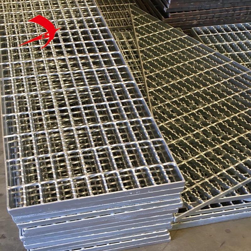 Hot dip galvanized steel grating /25x3mm/32x5mm/30x5mm,Any sizes can be customized as your requests. Contact us.