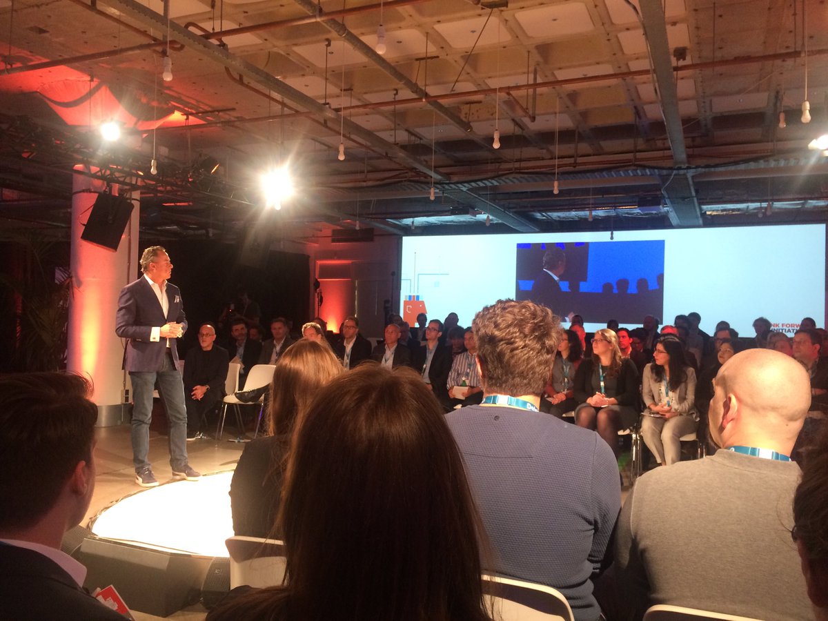 CarolienvanderG's tweet photo. Research meets innovation here at here 2018 summit @thinkforward with Ralph Hamers https://t.co/mOZgzW59v4