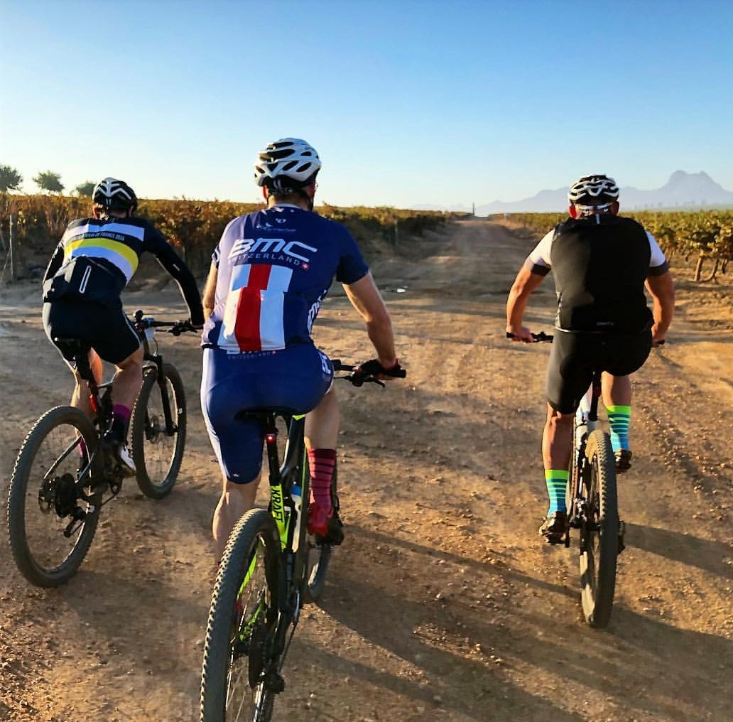 thecyclistco's tweet photo. Rolling with the squad on the weekends is what the bike is about. https://t.co/RFe8301k56