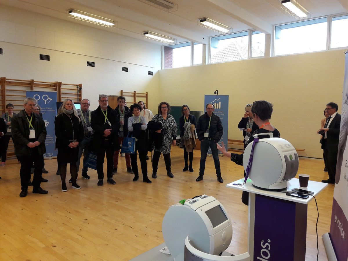 evondos_dk's tweet photo. Igang på @CareWare_DK Lotte fortæller om hvordan vores robot kan hjælpe i hjemmeplejen #ældre #pleje #sundpol https://t.co/v5UYvzKcqf