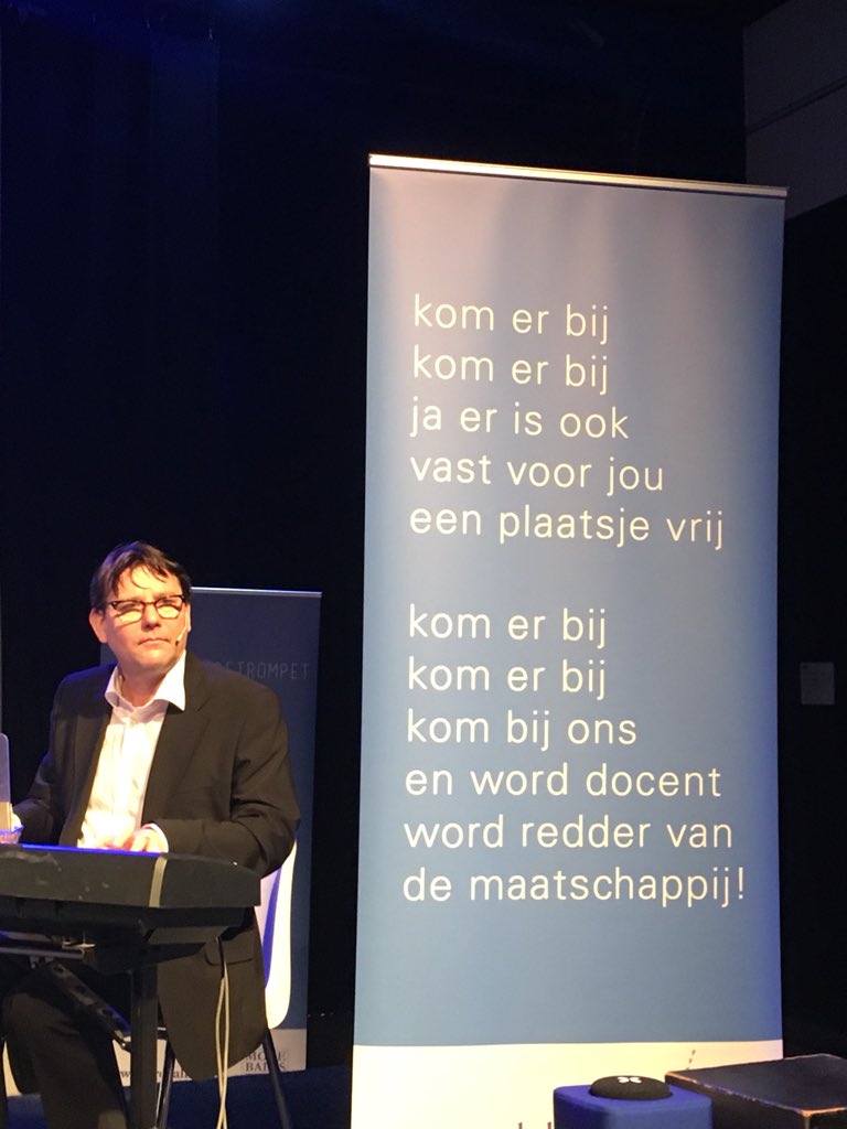 Jaja. We hebben een wervingslied. Door theatergroep de Loftrompet @LOWANpovo @POinactie #onderwijs #leerkrachten tekort zo opgelost ;)