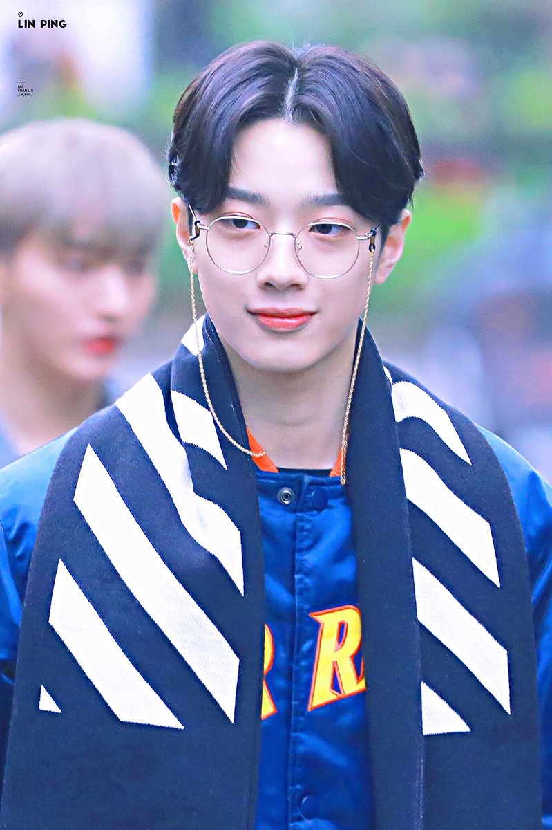 _LIN_PING_'s tweet photo. 180406 뮤출

갓경 린린 너무 좋아 ♥️

#워너원 #WANNAONE #라이관린 #LAIKUANLIN #赖冠霖 https://t.co/gSNsYeuzQ7