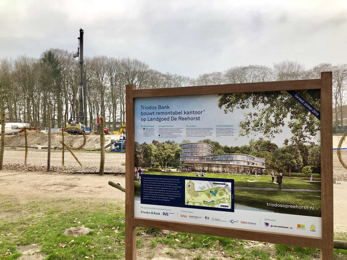 CeesvanderSpek's tweet photo. Inspirerende start bouw van het nieuwe kantoor van Triodos Bank Nederland en Triodos Investment Management. De bouw en ontwikkeling is circulair door @OVGRealEstate @JPvanEesterenBV en architect @rau_architects. Gebouw wordt energieneutraal, remontabel en uit hout opgetrokken! https://t.co/GPaWsSszRN