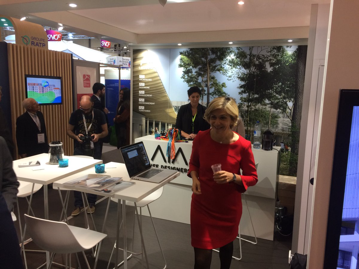 Lilian_Dlm's tweet photo. [AMIF - SALON DES MAIRES ILE DE FRANCE @aiaLifeDesign] #amif C'est maintenant ! Nous vous attendons nombreux sur notre stand E17 du 10 au 12 avril.  Inauguration du salon en présence de Valérie Pécresse. @GaudemerE https://t.co/k1CIPfpzXJ