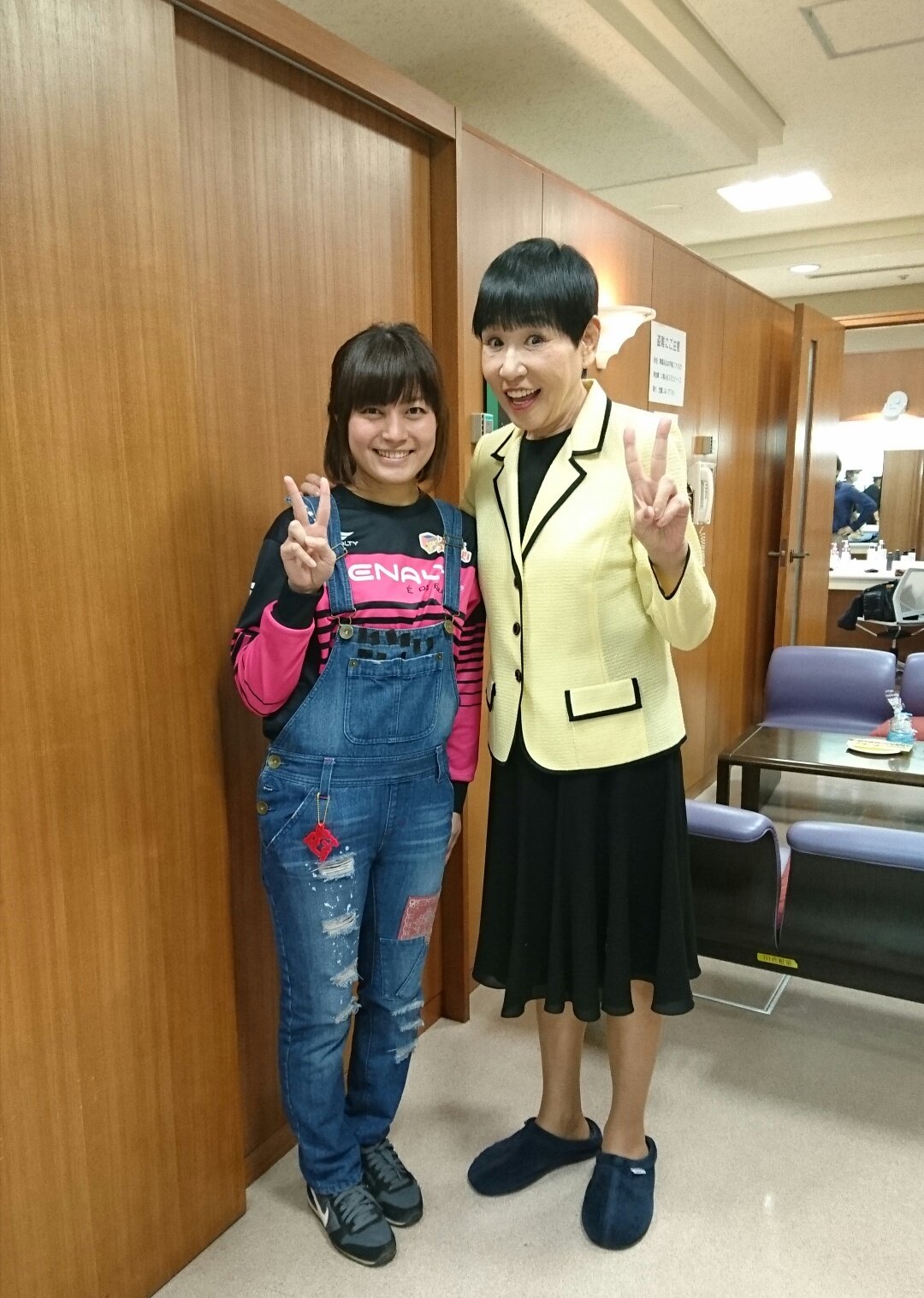 توییتر 桜花 山登り大好き芸人 در توییتر 和田アキ子さんも今日お誕生日 おめでとうございます 写真は２年前のアッコにおまかせ前説の時 T Co Fvchw9vfhq