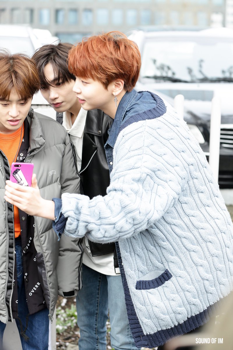 SOUNDOFIM's tweet image. 180406

널 지켜줄게
아름다운 모습 그대로
You’re my only one

#기중 #김기중 #대원 #필독 #오광석 #유앤비 #아이엠 #IM #UNB #KIJUNG #DAEWON #FEELDOG