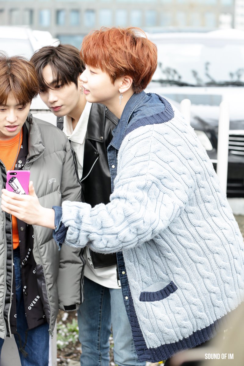 SOUNDOFIM's tweet image. 180406

널 지켜줄게
아름다운 모습 그대로
You’re my only one

#기중 #김기중 #대원 #필독 #오광석 #유앤비 #아이엠 #IM #UNB #KIJUNG #DAEWON #FEELDOG