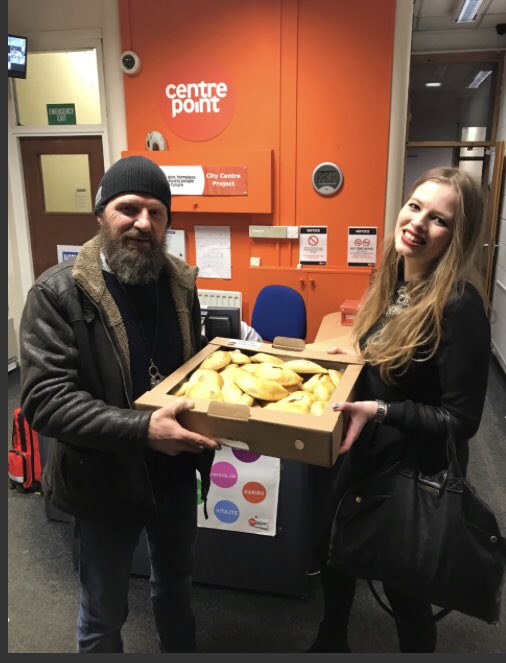 ForwardRole's tweet image. And at the end of the night, we donated our remaining @CarrsPasties to the brilliant charity @Coffee4Craig. We are proud to support Hendrix and the team! If you don’t know what they do visit: coffee4craig.co.uk
Here’s our Marketing Manager Rach doing the pasty handover!