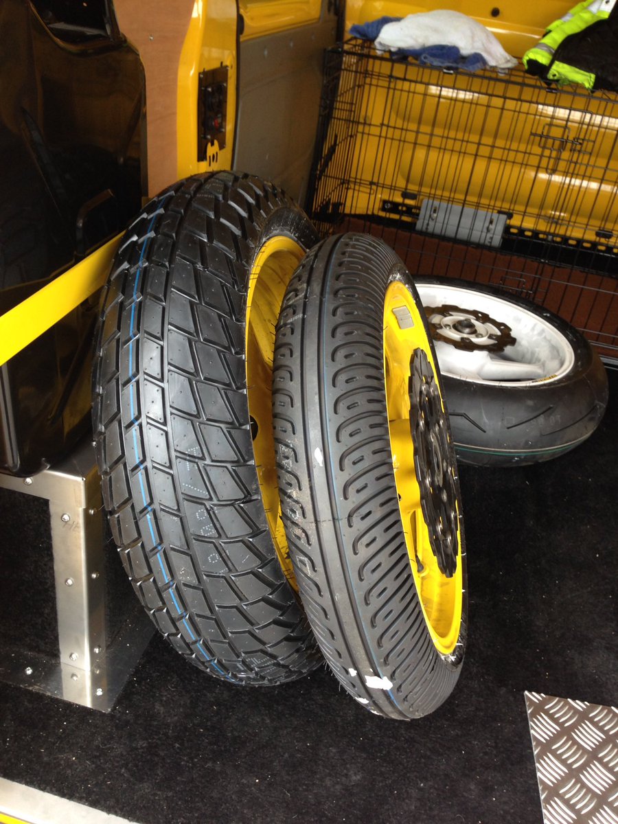 clive1jarvis's tweet photo. Was hoping not to be put these on so soon 🤔But the rain don't look like it's going to stop anytime soon 😞#raintech #metzeler #svminitwin #fuckingshitweather https://t.co/CxdjKy8MhE