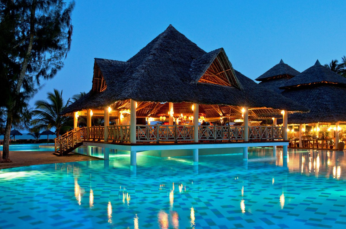 CustomSafari's tweet photo. #NeptunePalmBeachBoutique a 5* beach resort in Diani Beach awaiting you to indulge in their ALL INCLUSIVE plan.
Package includes;
*Return Flights NBO - Diani -NBO
*Accommodation on ALL INCLUSIVE
*Transfer service airport - Hotel.
For #Custompackage see post & reservation details https://t.co/MEZDARboHI