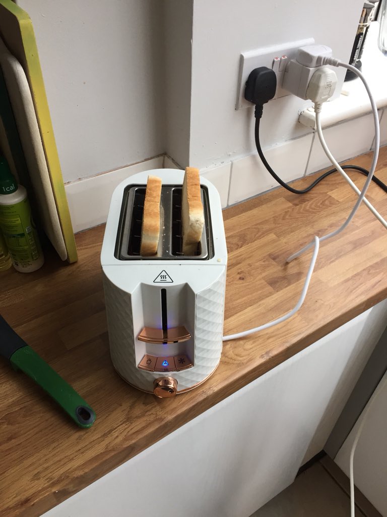 mattstarbuck's tweet photo. Amazing toaster design from @nextofficial. Cannot fit a standard slice of bread in it! Ideal for those who only like 2/3โs of their bread toasted! #toasterfail https://t.co/cPpcUIfI4g