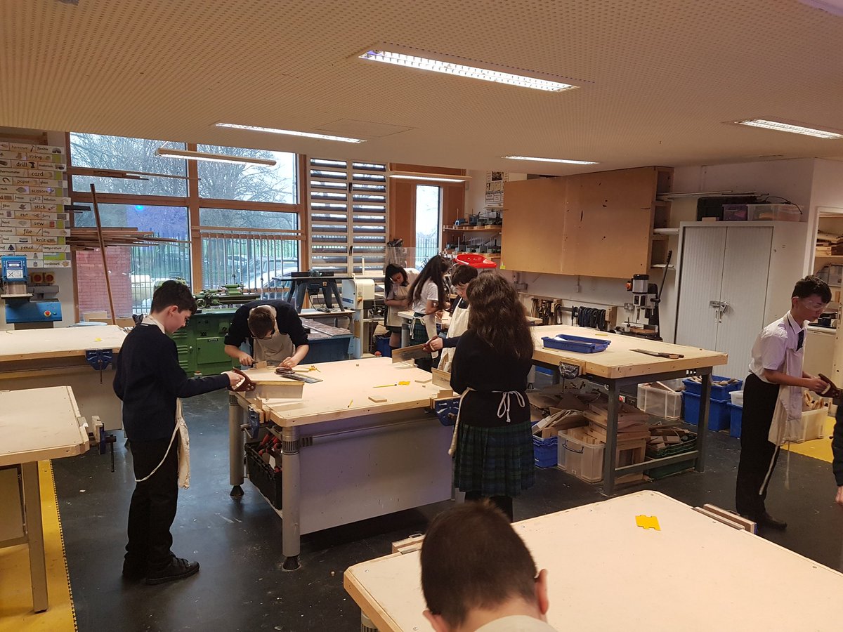 Food_ASFA's tweet photo. 8B4 - fantastic job !! Practicing their joints !! @ACADEMYSFA https://t.co/MFX4Wb6A5y