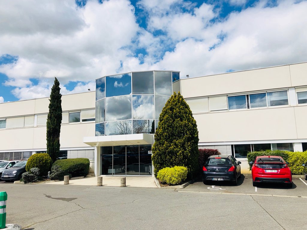 alcoholschool's tweet photo. It’s lab day! Day 2 starts off with a tour of Lallemand’s Blagnac facility. Great way to start the day. #ASTLS18 https://t.co/3PUWV6baHy
