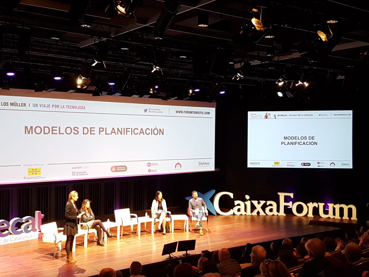 femturisme's tweet photo. Avui @femturisme estem presents al ##FORUMTURISTIC Aprenent i gaudint del viatge per la tecnologia de la mà dels millors professionals. Explicacions clares i amenes! Moltes gràcies per aquesta fantàstica excursió! #catalunyaenruta #entretotsfemturisme https://t.co/t7XMqvbJ0n