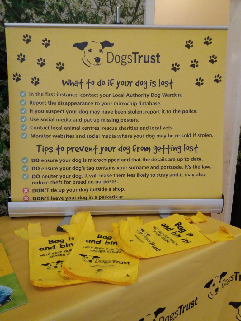 CalicoSkills's tweet photo. Bring your dog's down to Valley St Community Centre today 11am until 3pm for FREE health check and micro chipping #calicolovesourpets #caringforcustomers @Calico_Group https://t.co/pzSiYI398w
