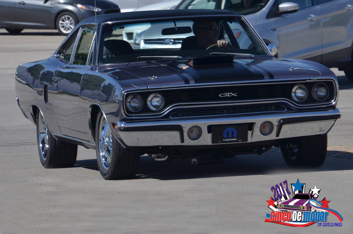 CincoDeMopar's tweet photo. #oldschoolmopars #GTX #happymoparowners We will have them at #cincodemopar18! We invite more to come out! 26 days until Cinco! (photo credit Tim Costello Images) #mopar #plymouth #plymouthgtx #bigblockmopar https://t.co/ky5OTA410i