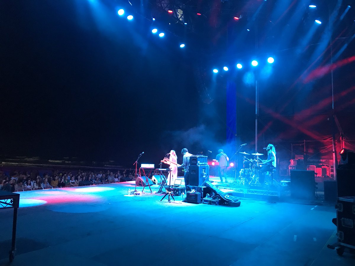 <a href="/jackrivermusic/">Holly Rankin</a> rocking the Main Stage - <a href="/Wafiaaa/">Wafia</a> <a href="/ninalasvegas/">Nina Las Vegas</a> and @megmacmusic still to come. Get yourselves to Surfers Paradise Beach #Festival2018 #GC2018 #wearegoldcoast