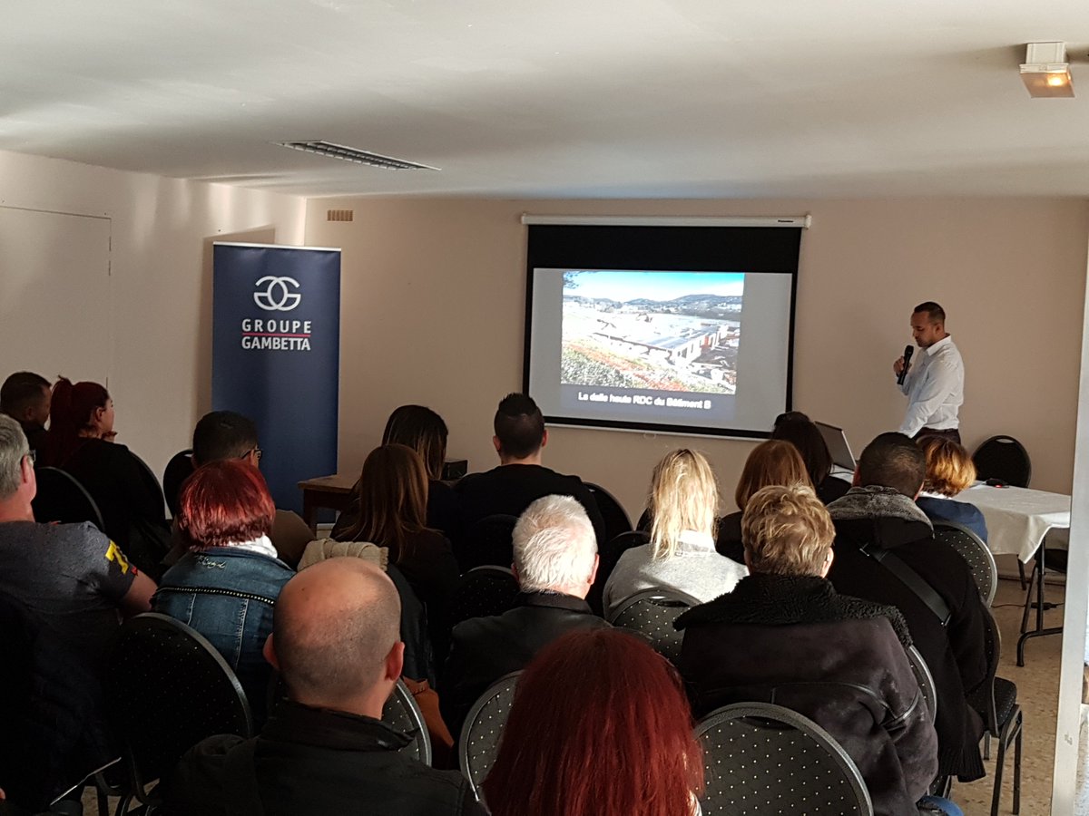 GroupeGambetta's tweet photo. Réunion d'information pour les acquéreurs du programme Le Domaine d'Opale aux @Pennes_Mirabeau - Après une présentation, les équipes du @GroupeGambetta à #Marseille ont répondu aux questions des acquéreurs avant de finir la rencontre par un cocktail dinatoire 🍾 https://t.co/q7X4ti3TM1