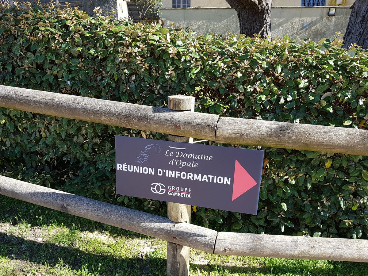 GroupeGambetta's tweet photo. Réunion d'information pour les acquéreurs du programme Le Domaine d'Opale aux @Pennes_Mirabeau - Après une présentation, les équipes du @GroupeGambetta à #Marseille ont répondu aux questions des acquéreurs avant de finir la rencontre par un cocktail dinatoire 🍾 https://t.co/q7X4ti3TM1