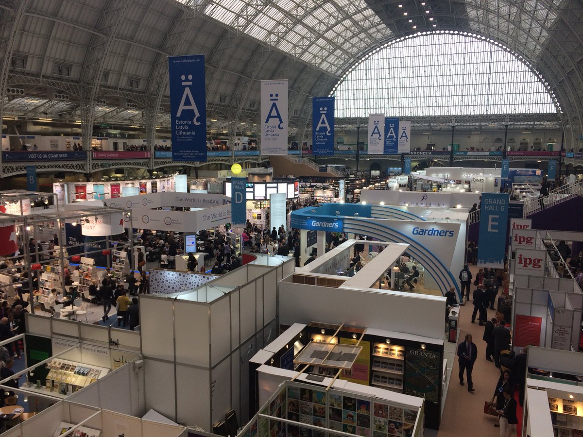 UniWalesPress's tweet photo. .@LondonBookFair is in full swing! Come and say hello at stand 6E70. #LBF18 https://t.co/cFjLM9oVJv