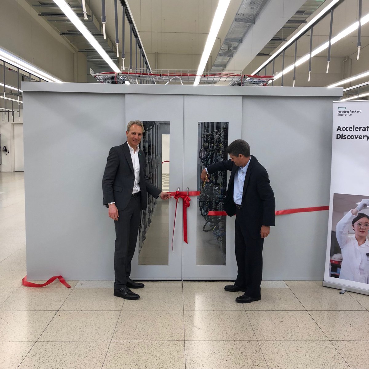chribo99's tweet image. Next phase in  #HPC  @ETH . Euler IV inauguration @HPE_HPC Apollo k6000 288 nodes with 2 x Intel SP 6150 each. #hpcmatters