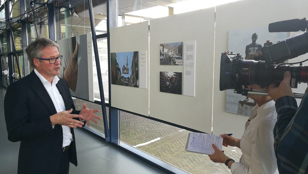 Windesheiminfo's tweet photo. Experiment Flexstuderen in de media: vanmiddag @RadioEenVandaag (na 15.00 u) en vanavond op tv @EenVandaag onze studenten en CvB-voorzitter Hagoort #flexstuderen #experiment Meer info> https://t.co/8TRAHknw8V https://t.co/ZMvRgQi4p5