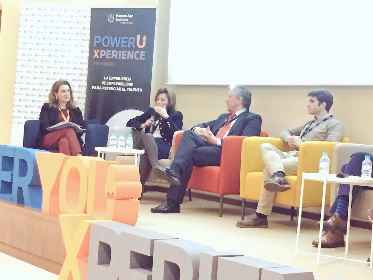 Martinez_Linan's tweet photo. “Hay que ser metódico a la hora de buscar trabajo” #PowerYouXperienceULoyola Rocio Caballero @EY_Spain https://t.co/UaDR5Jgb49