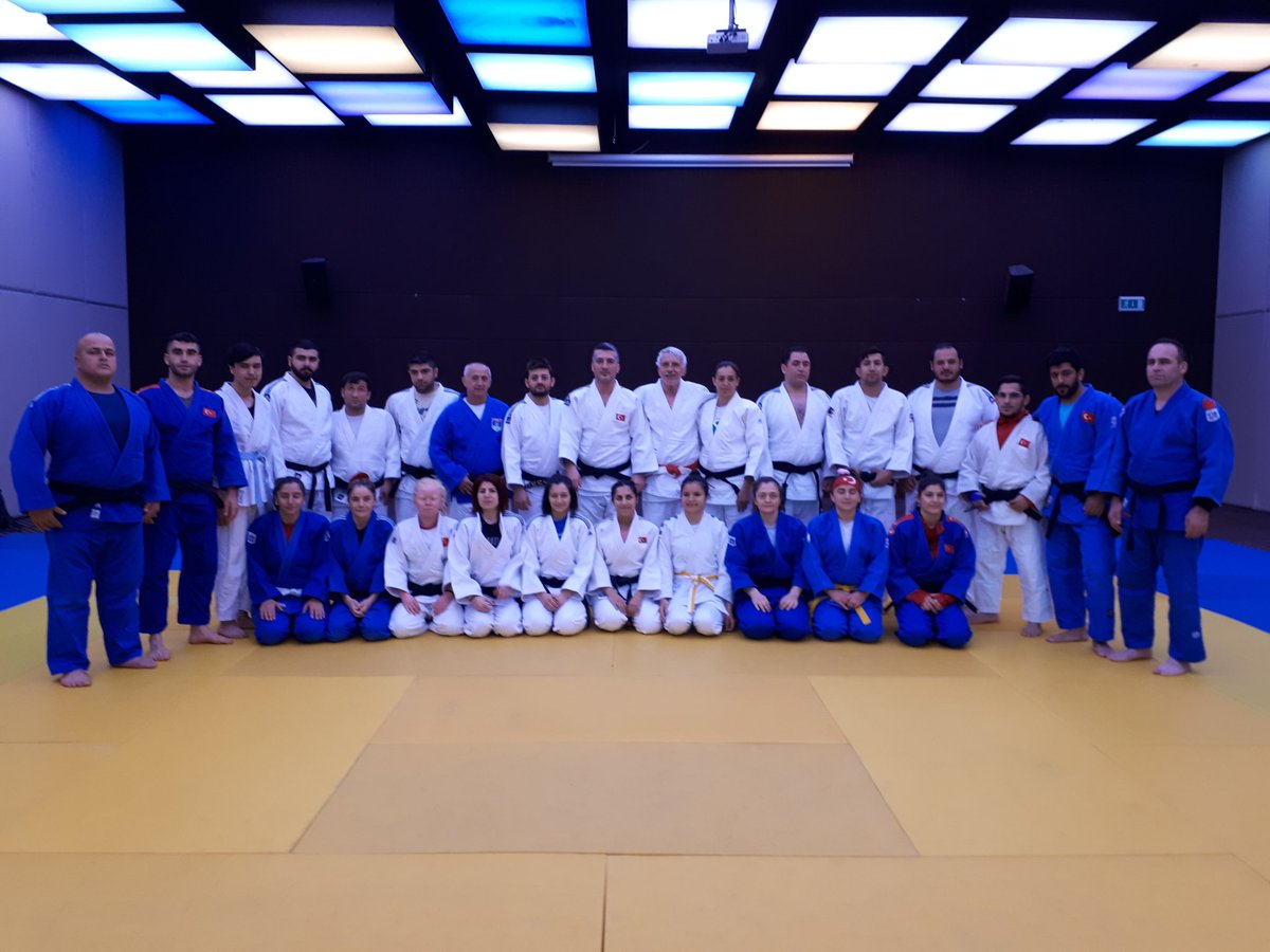 JudoParalimpik's tweet photo. 21-24/Nisan/2018 Antalya ilinde yapılacak olan Dünya Kupası Hazırlık Kampımız başladı.Sporcularımiza ve teknik ekibimize başarılar dileriz.
#ibsa 
#ibsajudo 
#dünyakupası
#gesfed https://t.co/UGvxSDMCT3